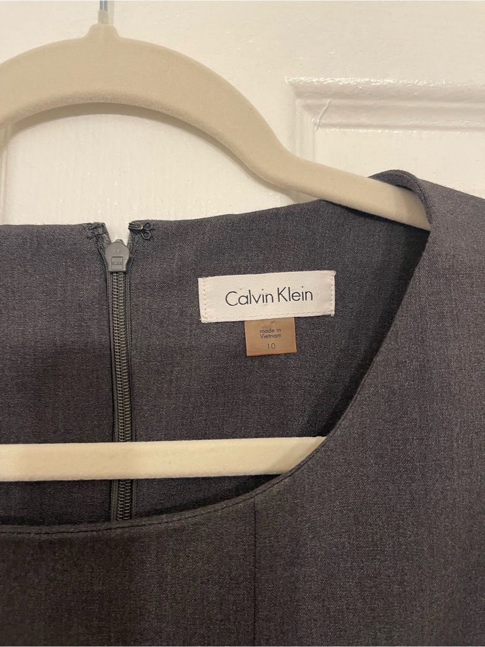 Calvin Klein Gray Sleeveless Fit & Flare Dress with Black and Cream Bands - Picture 4 of 4